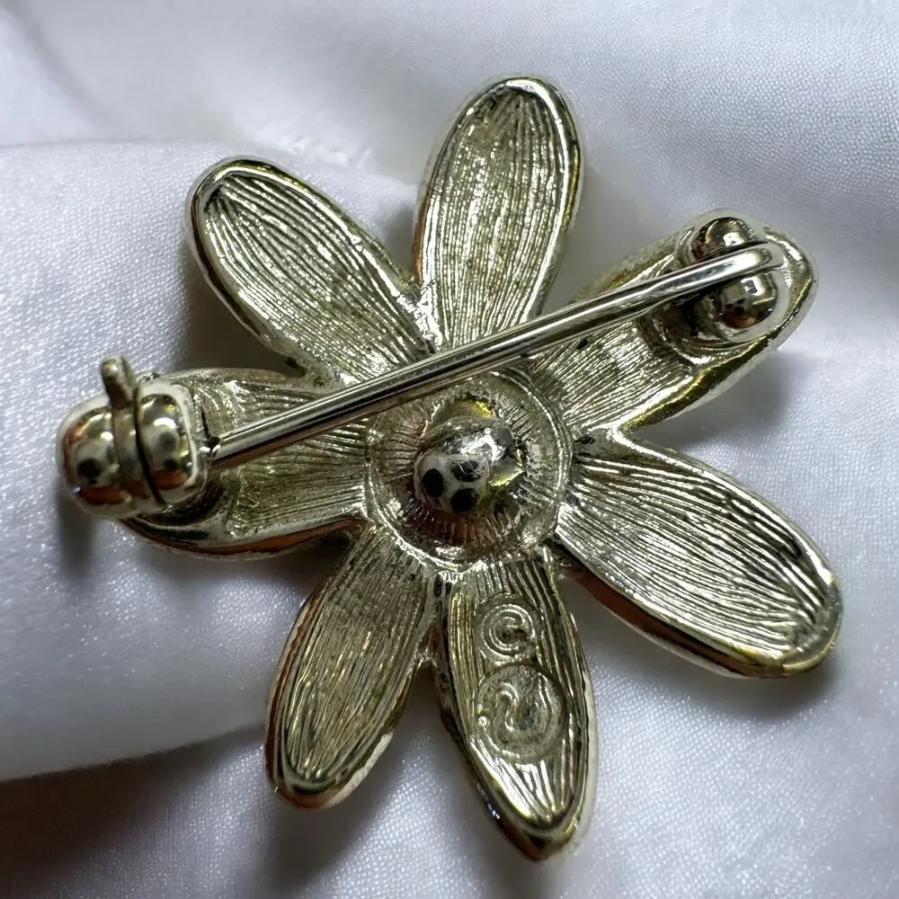 Swarovski Swan Signed Crystal Daisy Pin - Picture 2 of 3